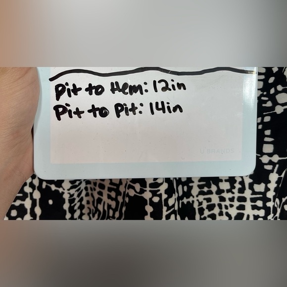 Miraclesuit Roswell Tankini Swim Top Black White Underwire Twist Front Women’s 8 - Picture 11 of 12